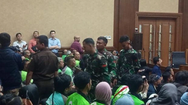 Hakim Tegur Tentara di Sidang Nadiem Makarim: Ini TNI dari Mana Ya?